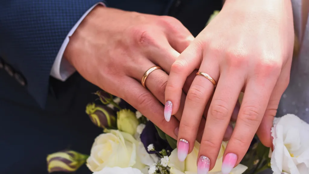 How to Remove Conditions on Green Card Through Marriage